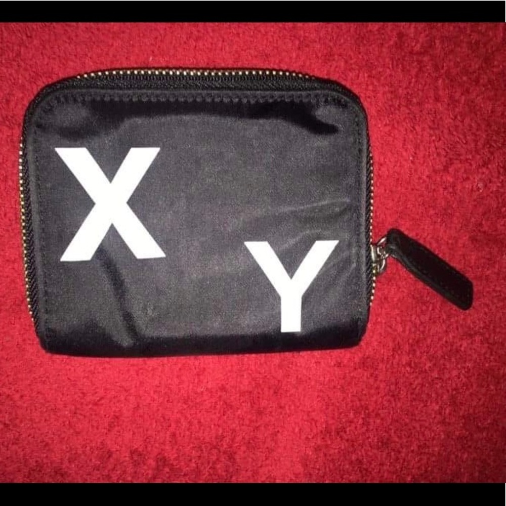 Roxy Wallet - Picture 2 of 5